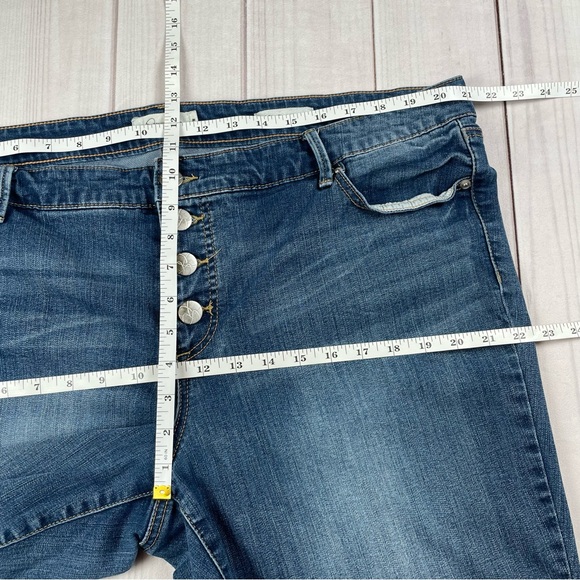 Jessica Simpson Exposed Button Fly Straight Ankle Jeans Women’s 18W Distressed - Picture 12 of 15